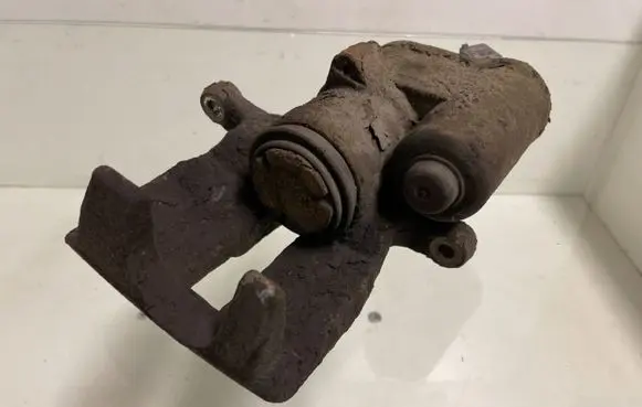 Audi A6 S6 C6 4F Rear brake caliper