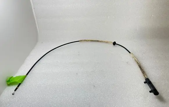 Volkswagen Touareg I Engine bonnet/hood lock release cable 7L6823535C