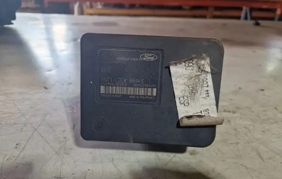 Ford Focus ABS Pump 10096001193