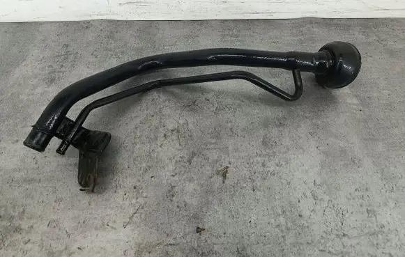 Nissan Primera Fuel tank filler neck pipe 