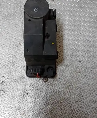 Mercedes-Benz C W202 Door central lock control unit/module 0008000648 0132006302