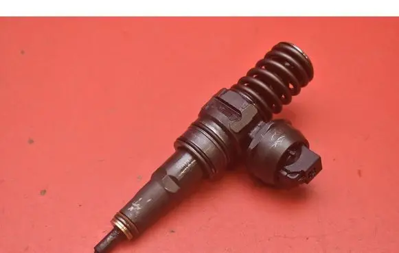 Audi A4 S4 B7 8E 8H Fuel injector 038130073BJ