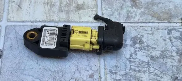 Hyundai Sonata Airbag deployment crash/impact sensor 959203K100
