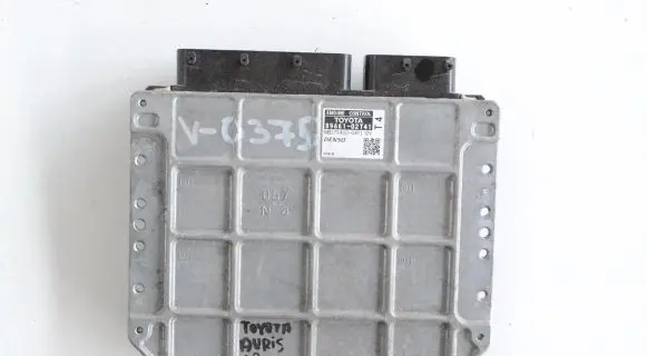 Toyota Auris 150 Engine control unit/module 8966102T41