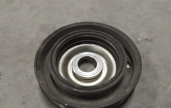 Ford Mondeo MK IV Crankshaft pulley 9681640880