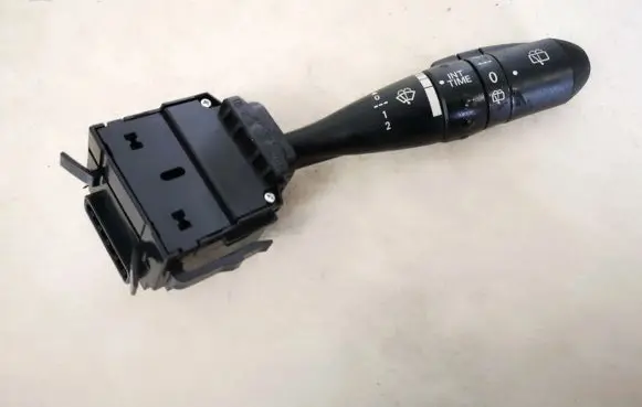 Mitsubishi Colt Wiper control stalk 17e018
