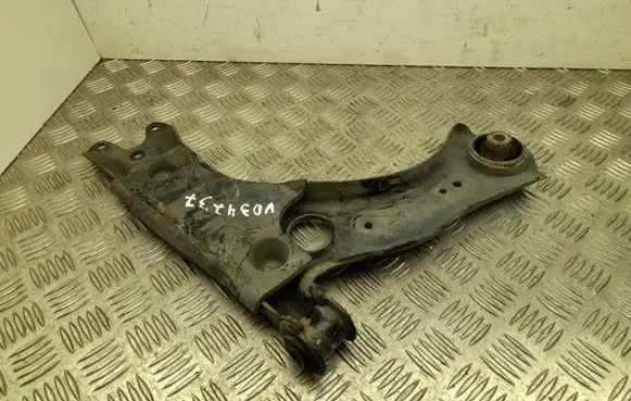Volkswagen Polo VI Front lower control arm/wishbone