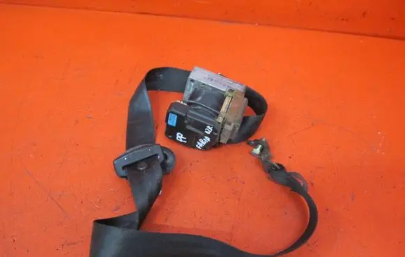 Skoda Fabia Mk1 (6Y) Front seatbelt 6Y0857702A