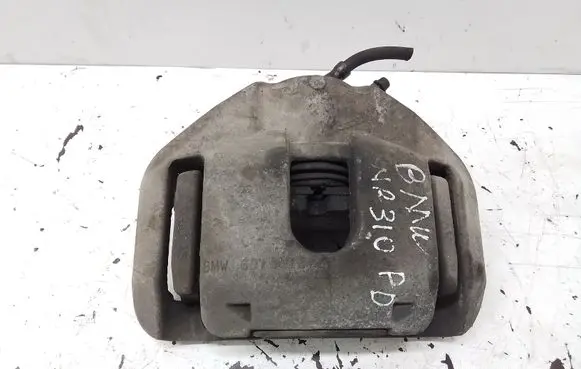 BMW 5 E60 E61 Front brake caliper 601301324