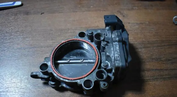 BMW X3 G01 Throttle valve 8601651