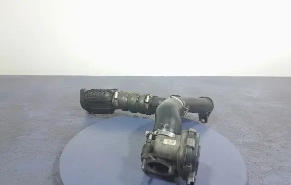 Intake resonator