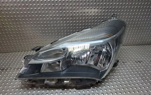 Toyota Yaris Headlight/headlamp S27730307