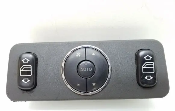 Mercedes-Benz ML W163 Electric window control switch A1638200326