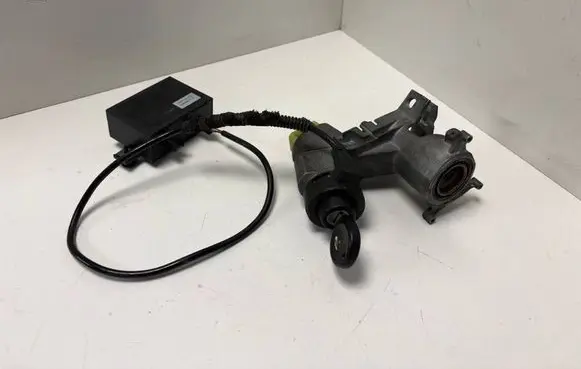 Volkswagen Transporter - Caravelle T4 Ignition lock 701905851 1H0953257