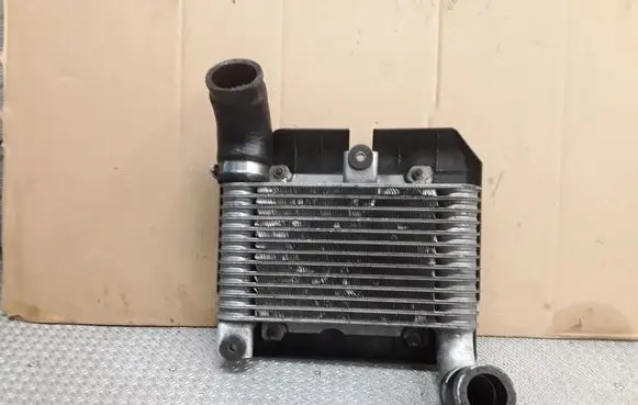 Toyota Yaris Intercooler radiator 33010359