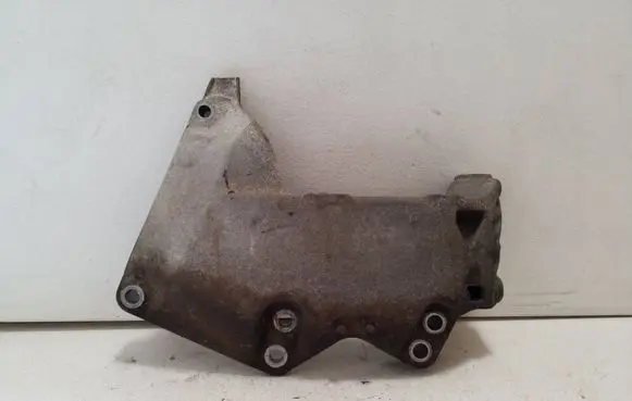 Mercedes-Benz Vito Viano W447 Engine mounting bracket 112318576R A6222230001