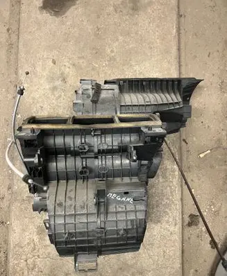 Renault Megane II Interior heater climate box assembly 8200283472 665426A N03G904J019F