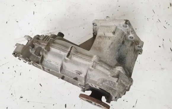 Gearbox transfer box case