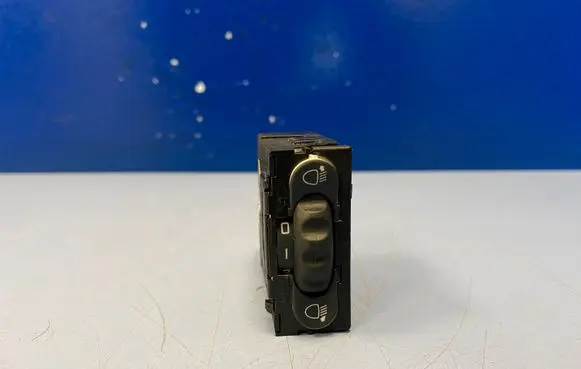 Renault Modus Headlight level height control switch 8200379685