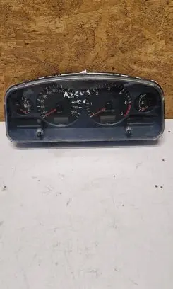 Toyota Avensis T220 Speedometer (instrument cluster) 8380005310