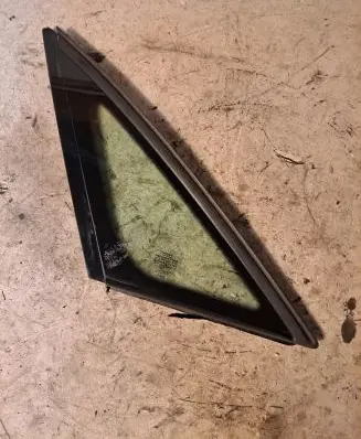 Audi A8 S8 D3 4E Rear side window 4E0845299