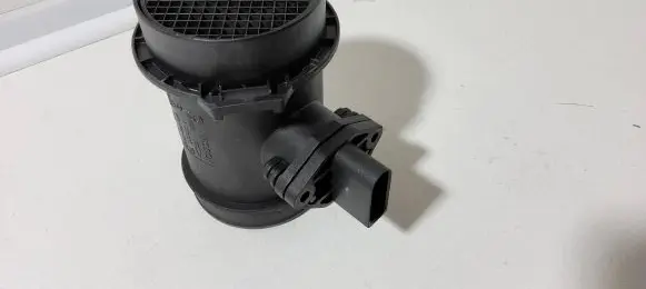 Audi A3 S3 8P Mass air flow meter 059906461E 0281002429