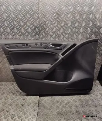 Volkswagen Golf VI Front door card panel trim 5k4867011bk