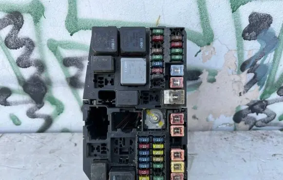 Jaguar X-Type Fuse box set 71543268PA1 X400JB0XX400