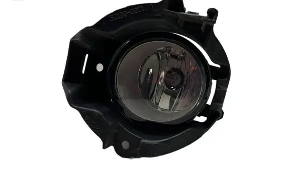 Toyota Avensis T270 Front fog light 812200D042 89207411 89210657
