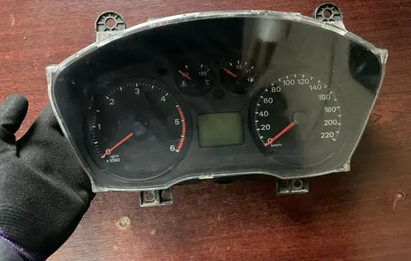 Ford Transit Speedometer (instrument cluster) 9C1T10849