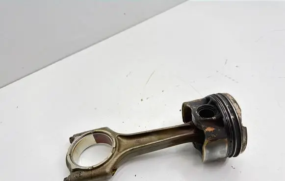 BMW 1 F40 Piston 8696448