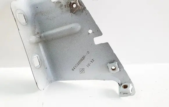 Opel Movano B Fender mounting bracket 641C20003R