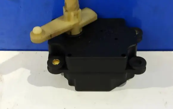Volvo S80 A/C air flow flap actuator/motor 31101059