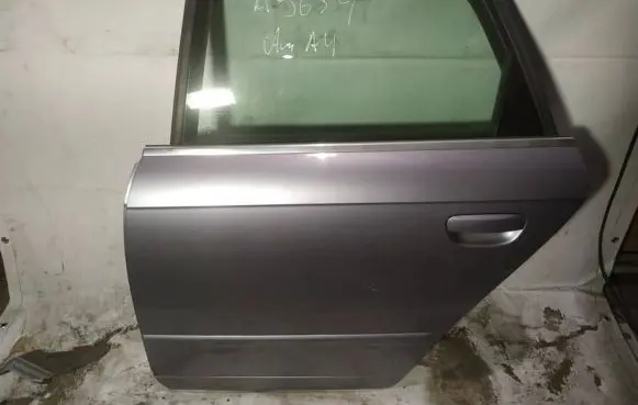 Audi A4 S4 B7 8E 8H Rear door pilkos