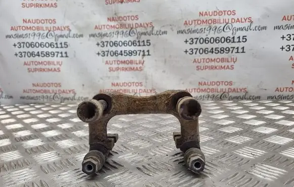 Volkswagen Touran I Brake caliper pad carrier rear 