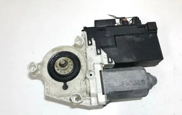 Peugeot 807 Front door window regulator motor 991730203 991730-203