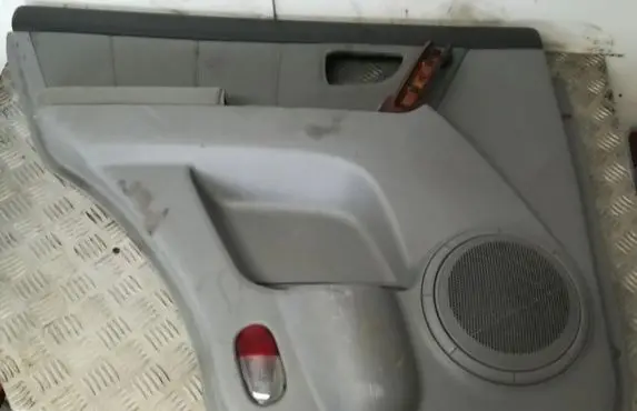 KIA Sorento Rear door card panel trim 833013e070j2 83301-3e070j2