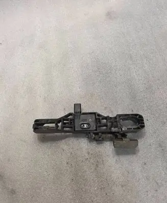 Renault Espace IV Front door exterior handle/bracket Av50487