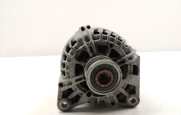 Renault Kangoo II Generator/alternator 231007033R