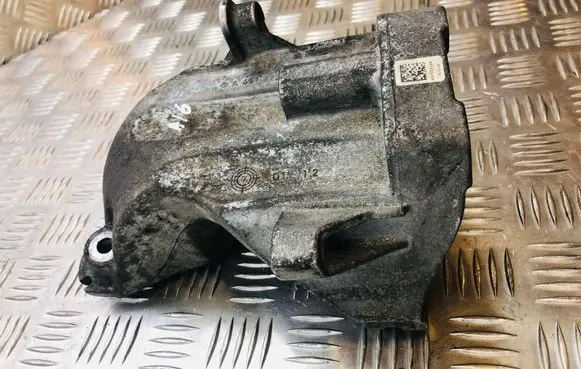 Mercedes-Benz C W204 Engine mounting bracket A6512230004