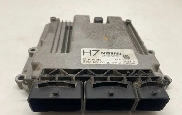 Nissan Qashqai Engine control unit/module 23710BB58E 0281019035