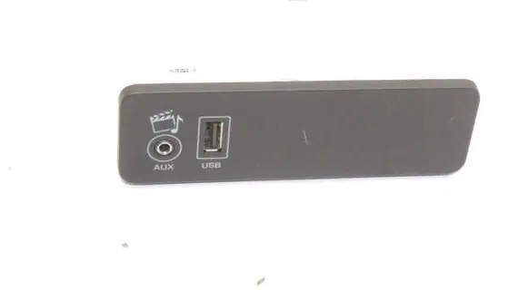 Land Rover Discovery 4 - LR4 AUX in-socket connector DH2219C166CA