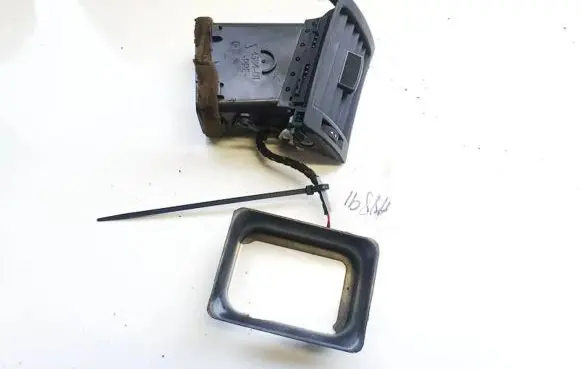 Audi A4 S4 B7 8E 8H Dash center air vent grill 438401 4384-01