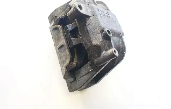 Skoda Octavia Mk2 (1Z) Engine mount bracket 1k0199262