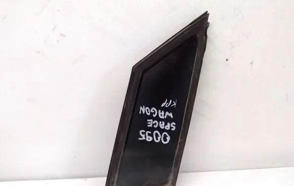 Mitsubishi Space Wagon Front door vent window glass four-door 