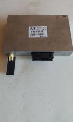 Audi A4 S4 B7 8E 8H Bluetooth control unit module 8P0862335D 2LBC00051CB2 03000007140
