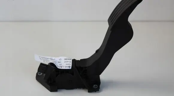 Ford Focus Accelerator throttle pedal JX619F836AC