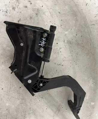 Mercedes-Benz Sprinter W906 Clutch pedal A90629002