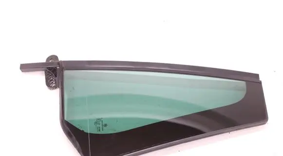 Volkswagen PASSAT B8 Sliding door window/glass 3G9845213S