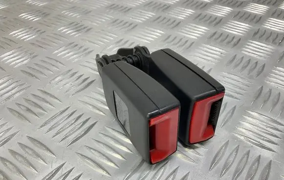 Audi TT TTS Mk2 Middle seatbelt buckle (rear) 8J8857739B